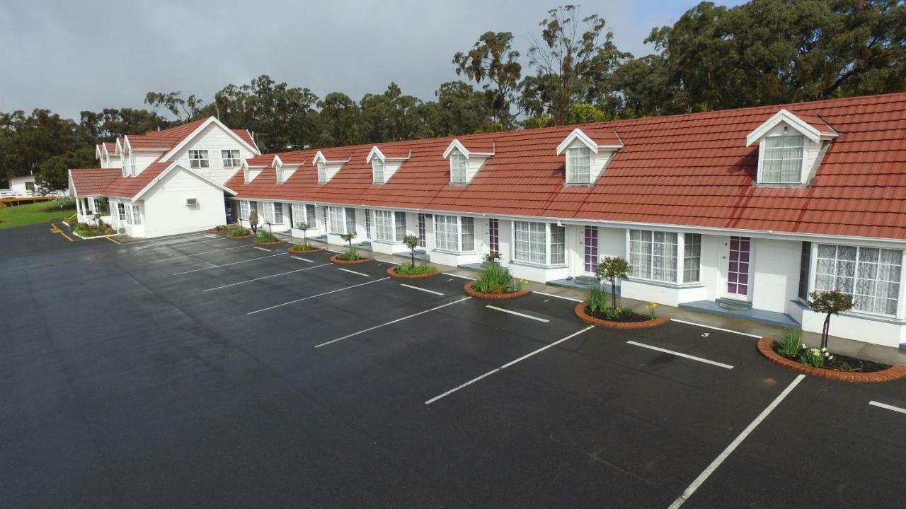 Valley Motel Clare